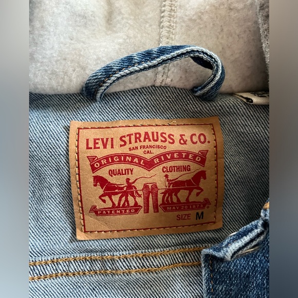 Levi Hybrid Denim Hoodie Classic Trucker Jacket - never worn, brand new, size M - Picture 3 of 5